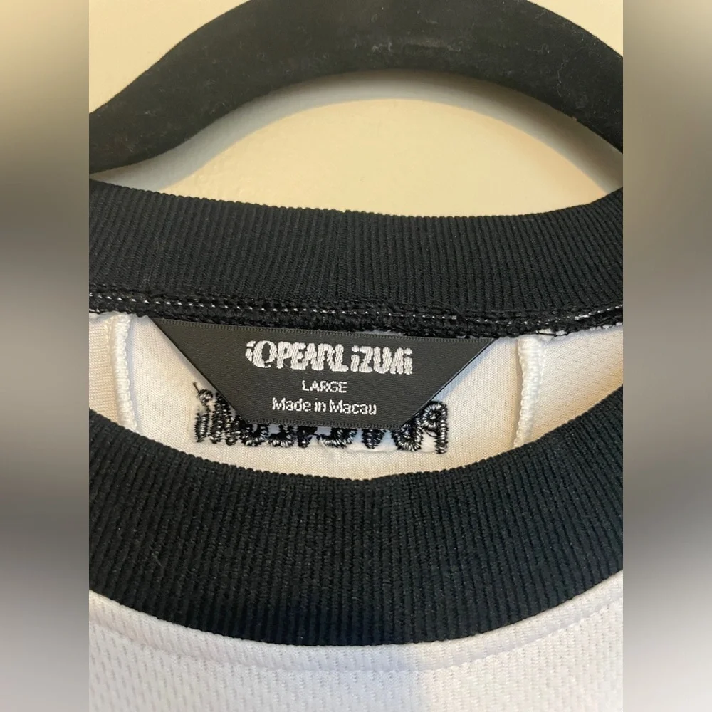 Men’s Pearl Izumi tech top size L - Picture 3 of 3